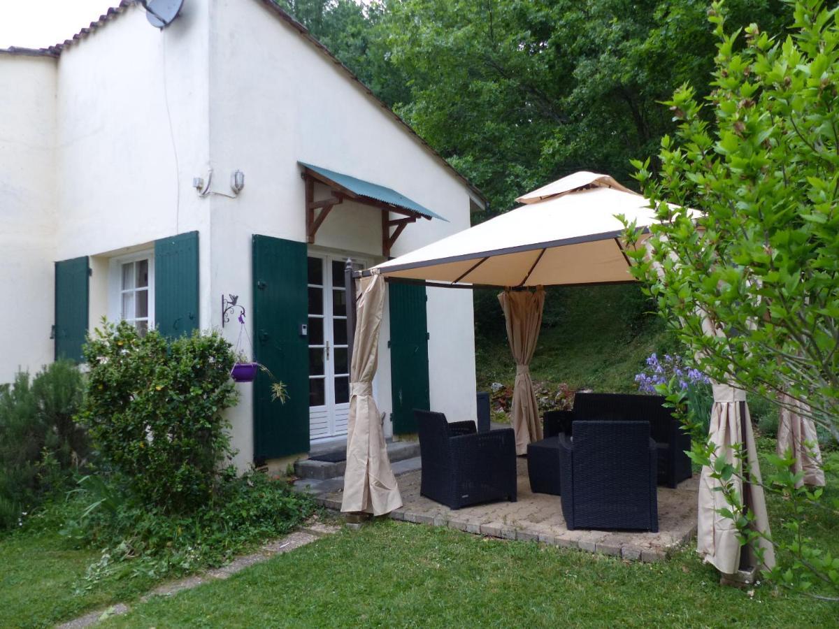Les Volets Verts Lamothe-Montravel Exterior foto