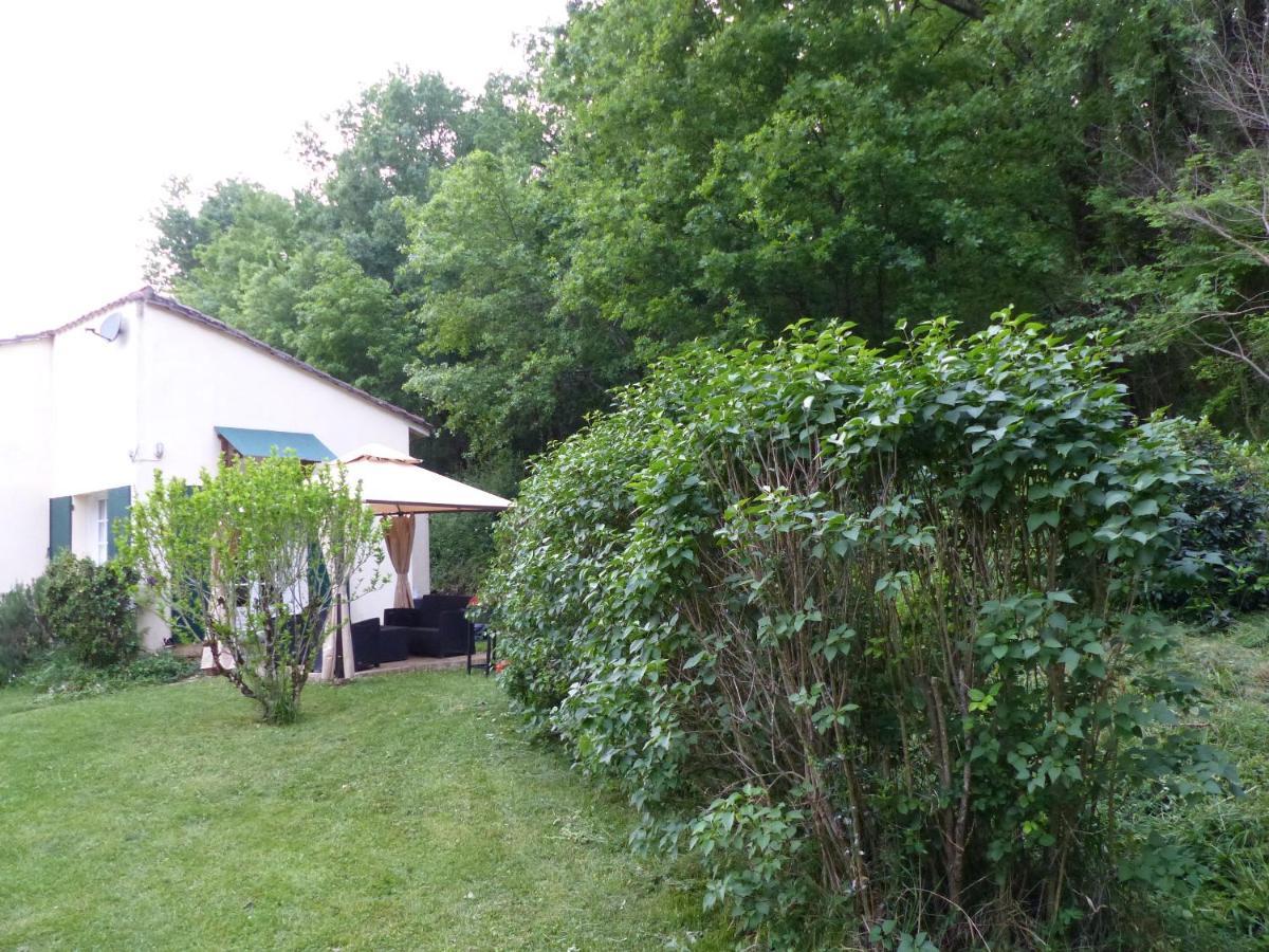 Les Volets Verts Lamothe-Montravel Exterior foto