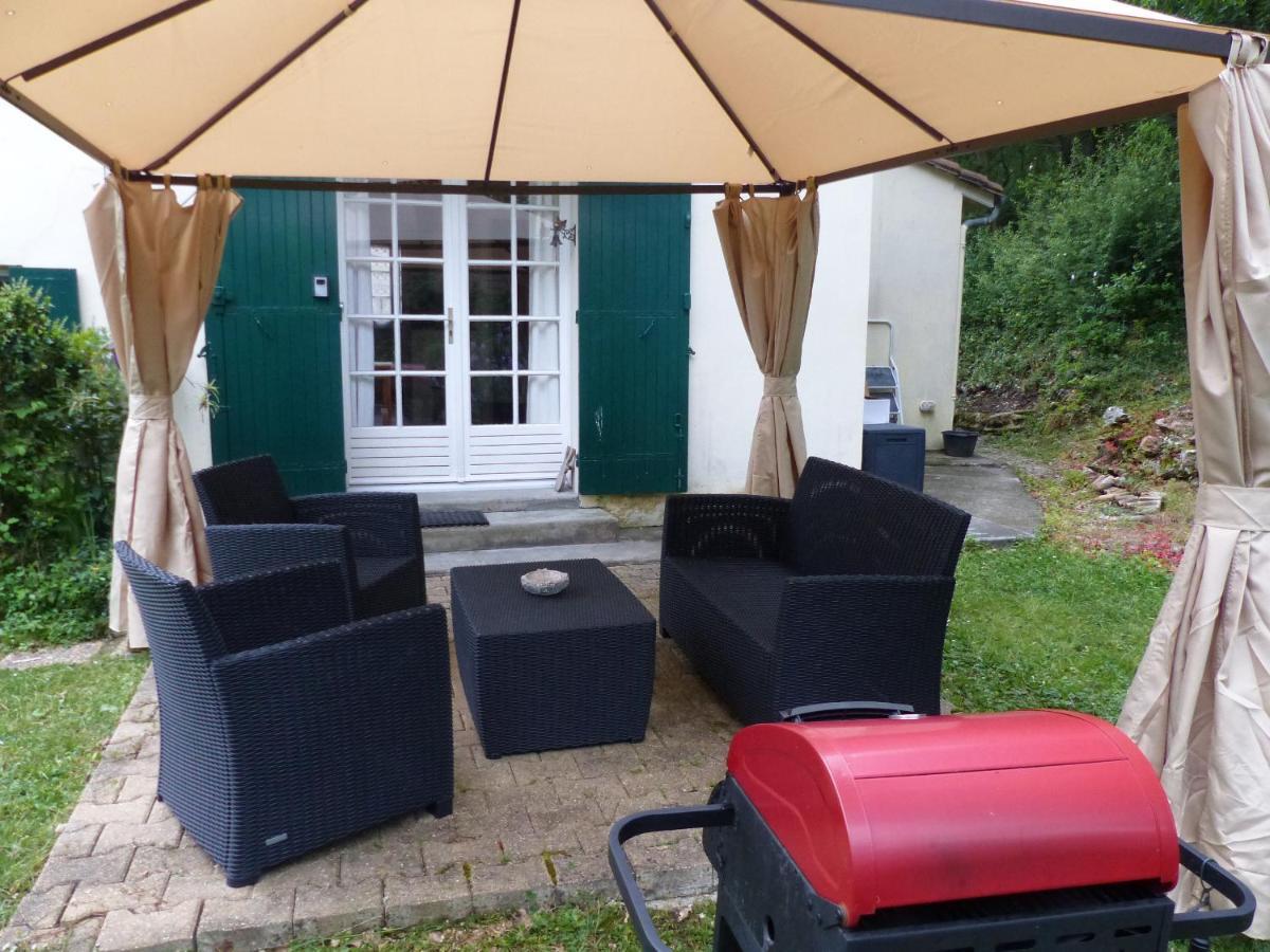 Les Volets Verts Lamothe-Montravel Exterior foto