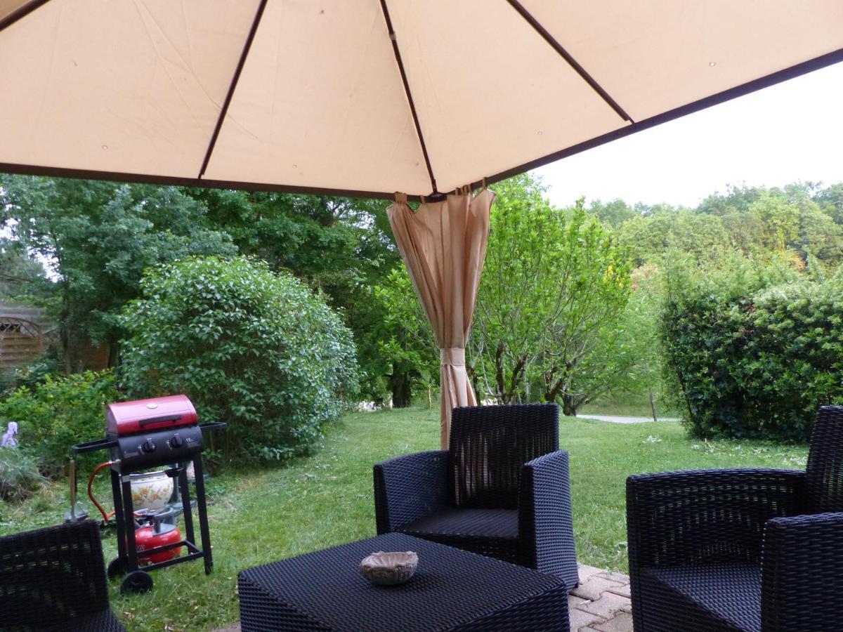 Les Volets Verts Lamothe-Montravel Exterior foto