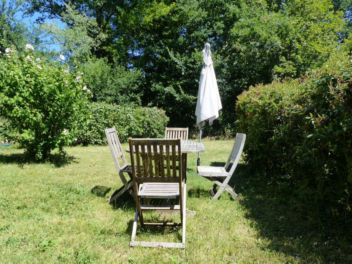 Les Volets Verts Lamothe-Montravel Exterior foto